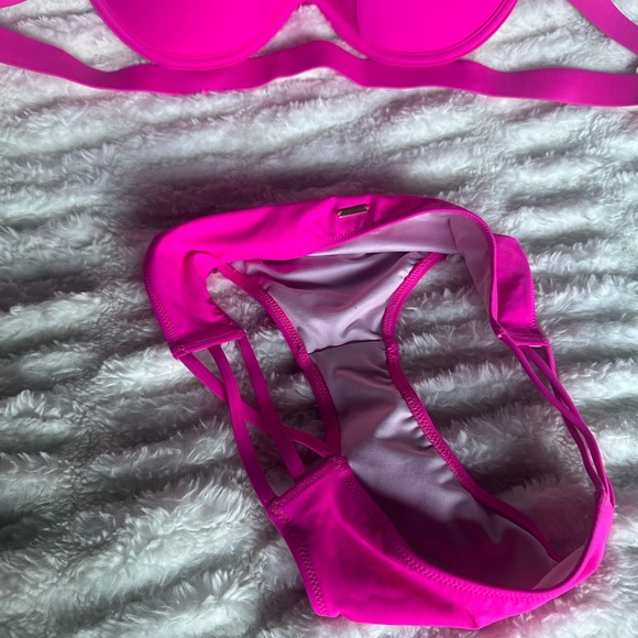 NWOT Rare Victoria’s Secret Bikini The Hottie Halter Hot Pink 34D/Small bottom - Picture 9 of 13